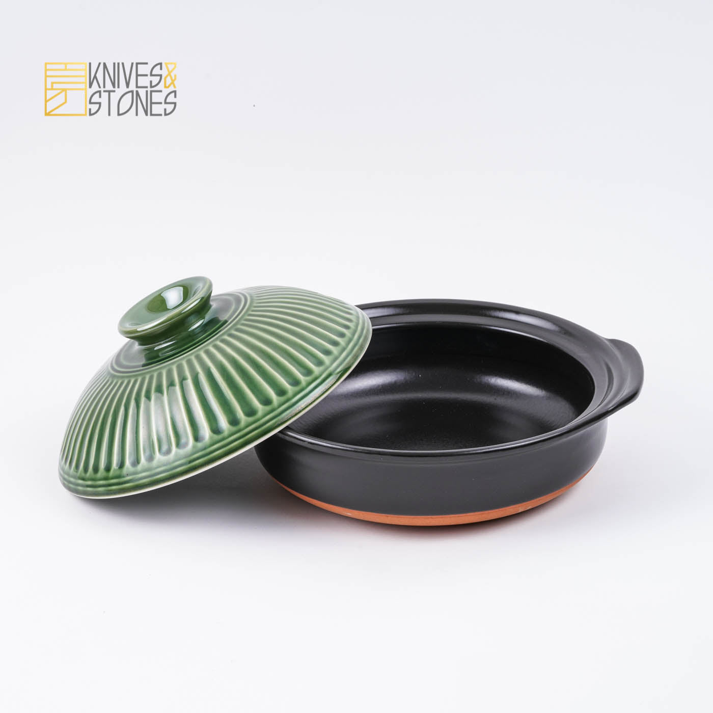 3_84dee72a-b304-42e2-9160-a934becbe7a8.jpg Japanese Do Nabe (Clay Pot) - Ginpo Green Chrysanthemum, view 3