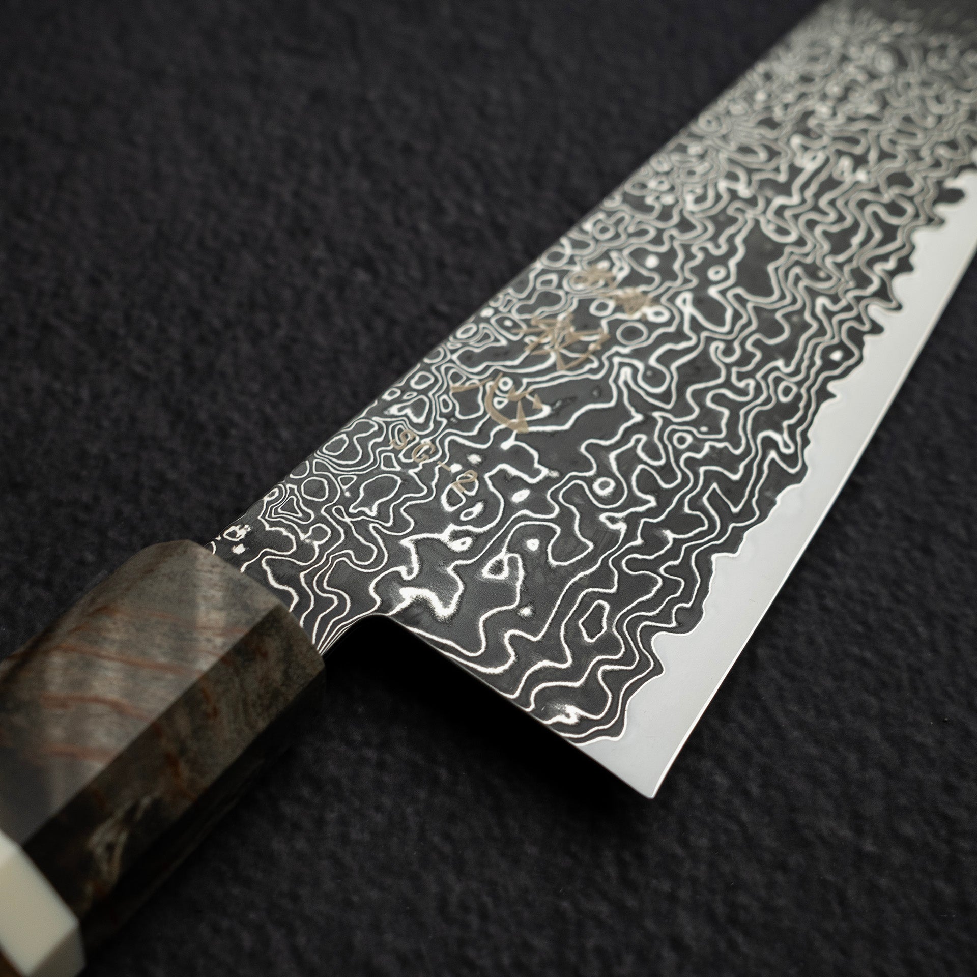 DSC_9991.jpg Hatsukokoro Ryuhyo SG2 Black Damascus K-tip Gyuto 240mm Birch, view 4