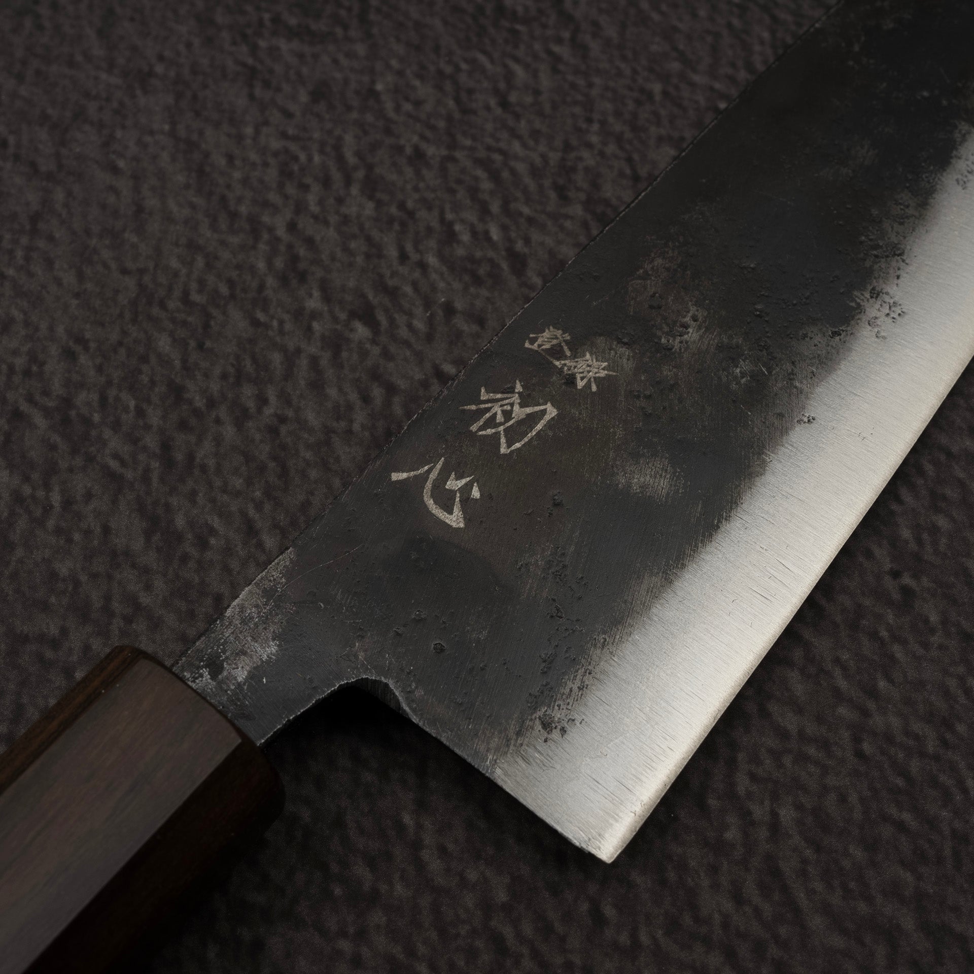 HatsukokoroKuroganeBlue2KurouchiBunka165mmBlackChacatec.jpg Hatsukokoro Kurogane Blue 2 Kurouchi Bunka 165mm Black Chacate, view 3