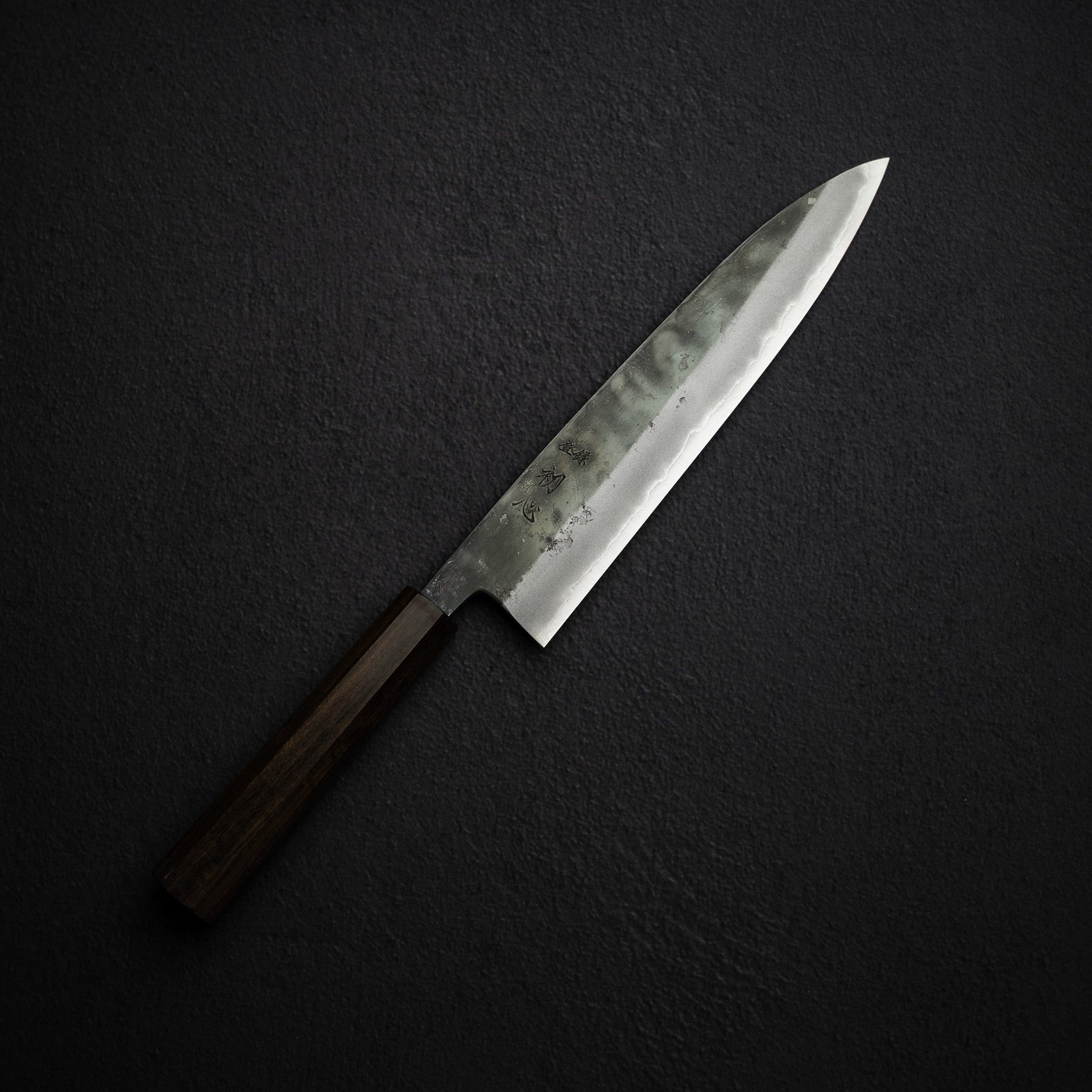 HatsukokoroKurosagiBlueSuperKUGyuto240mm-20260111-03_f06feeae-eb01-4071-9020-598667e82c39.jpg Motokyuuichi Kurosagi AS KU Gyuto 240mm Kurouchi by Hatsukokoro Black Chacate, view 2