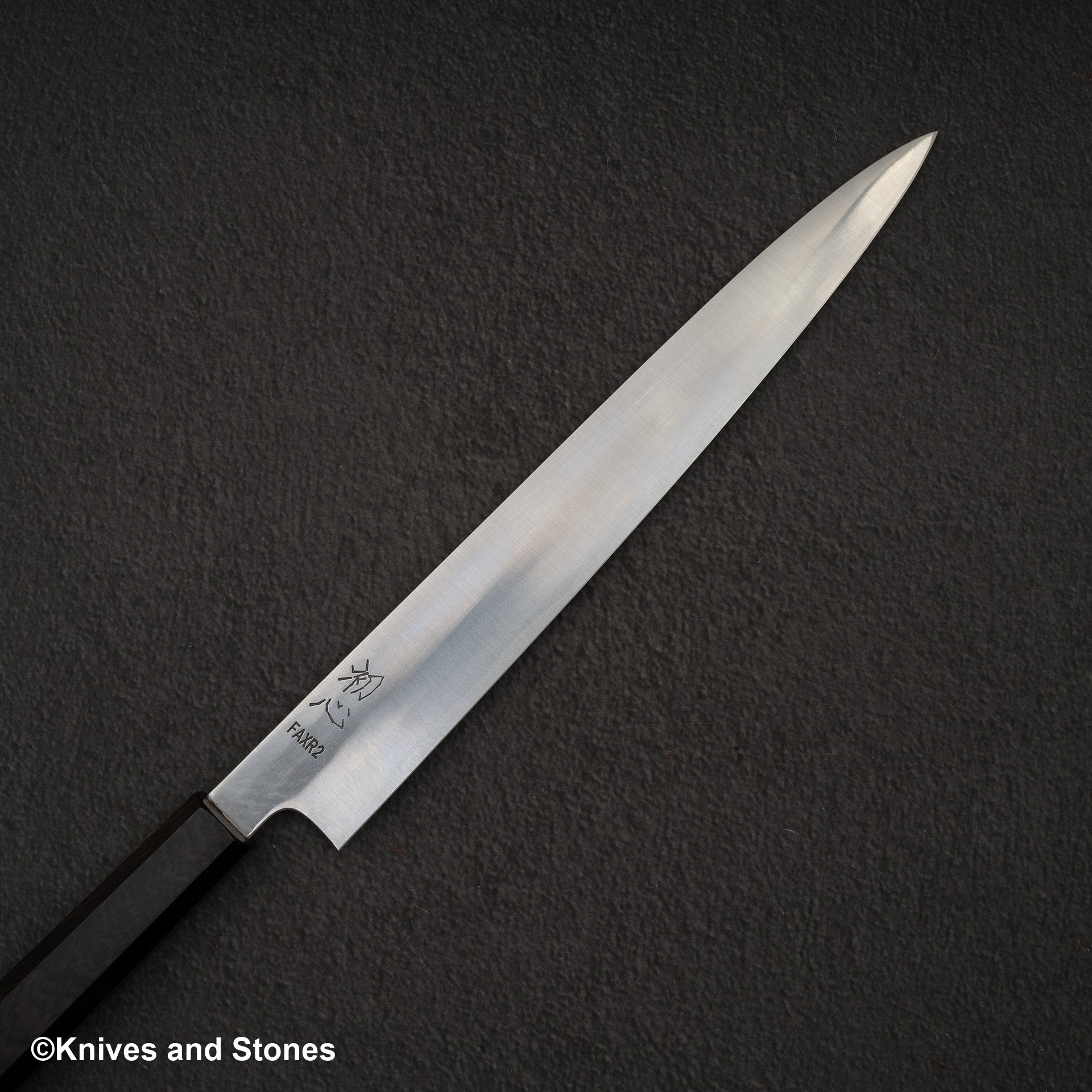Hatsukokoro_FAXR2_Migaki_K-tip_Sujihiki_270mm-20240807-03.jpg Hatsukokoro FAXR2 Migaki Sujihiki 270mm, view 2
