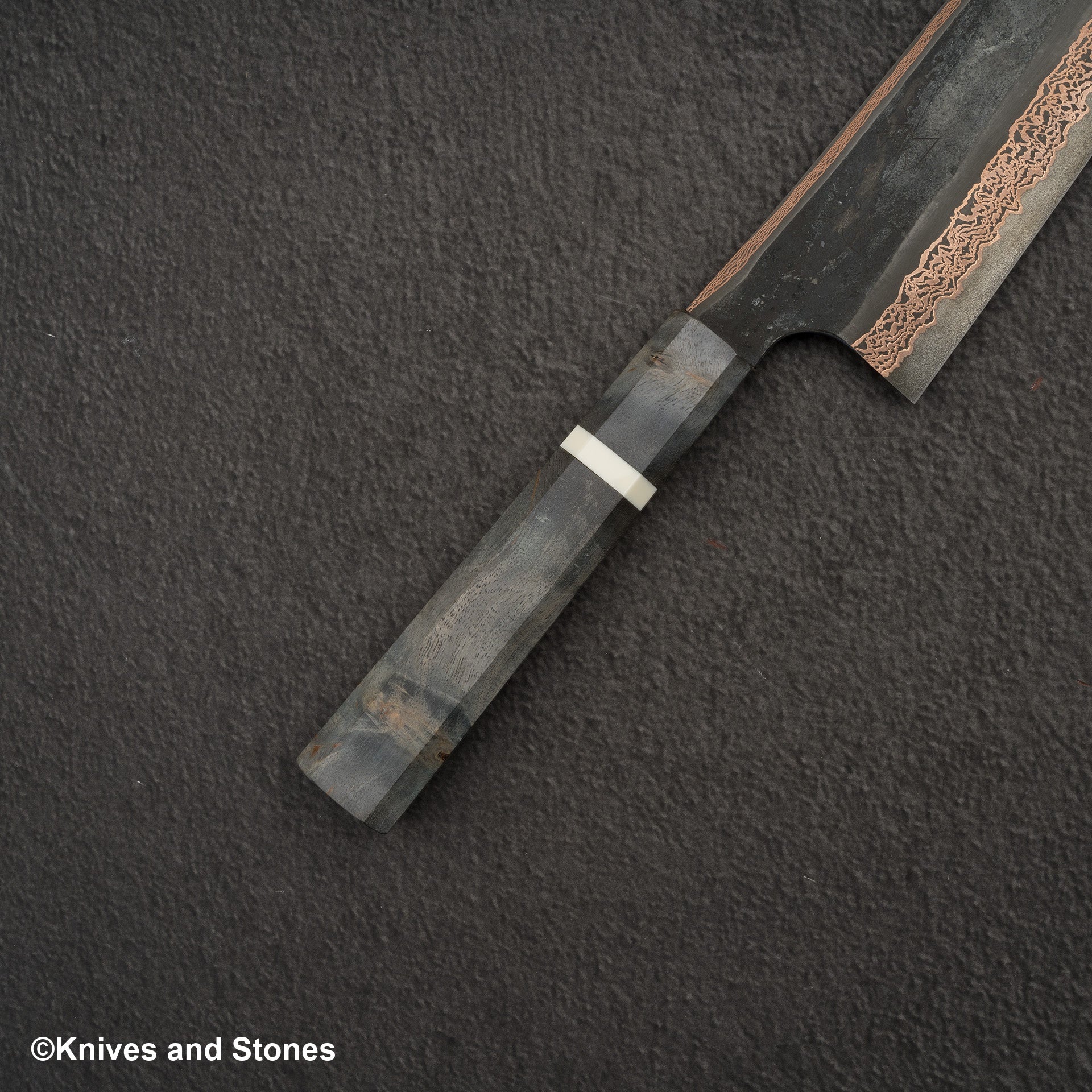 Hatsukokoro x Nigara Yorokobi SLD Copper Damascus Bunka 180mm Birch Handle, view 2