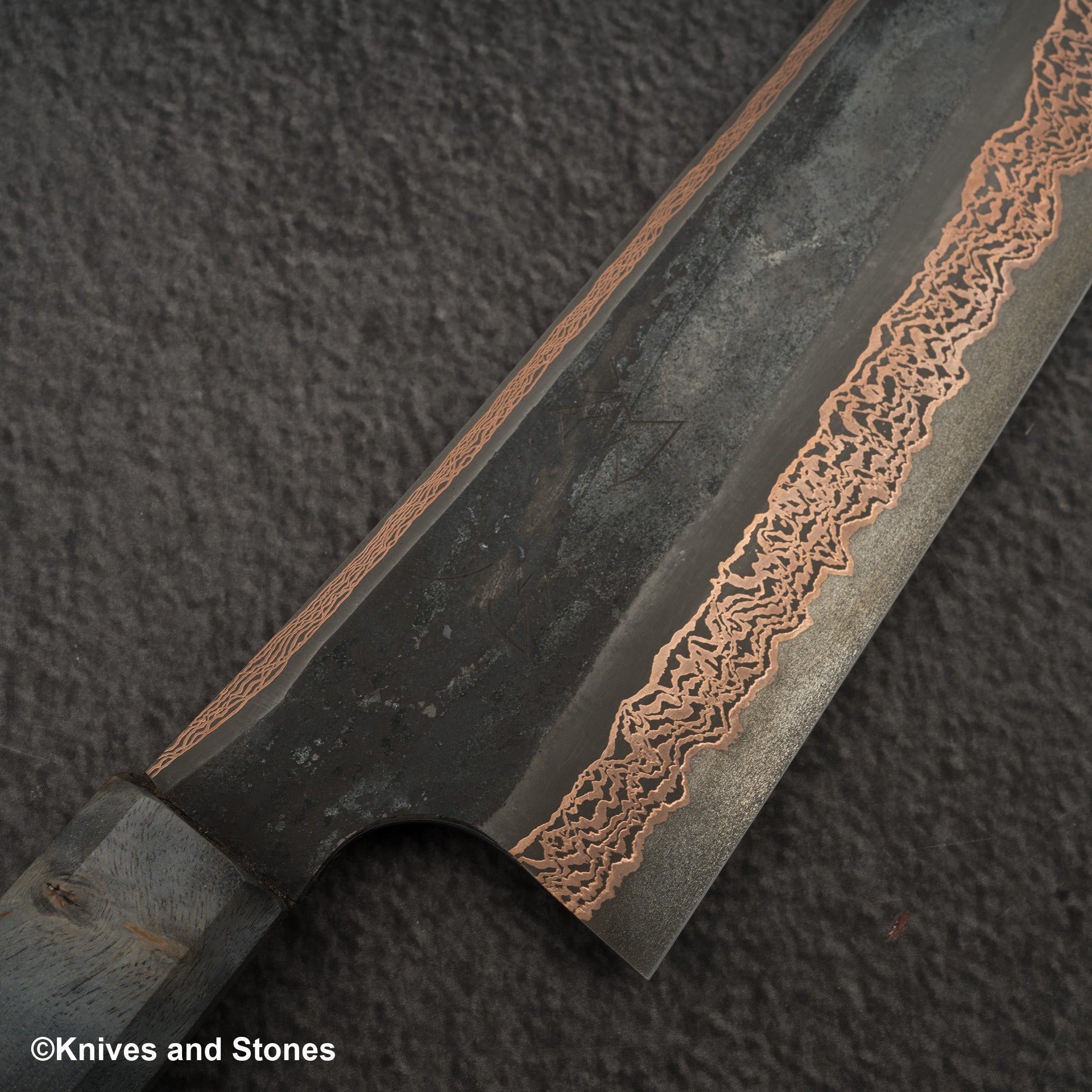 Hatsukokoro x Nigara Yorokobi SLD Copper Damascus Bunka 180mm Birch Handle, view 6