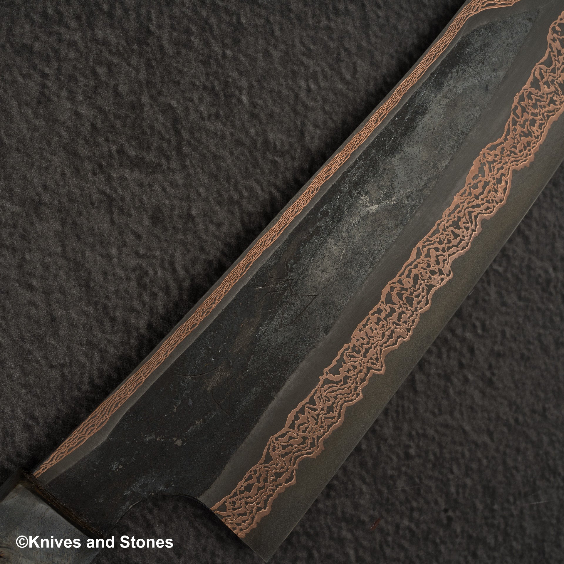 Hatsukokoro x Nigara Yorokobi SLD Copper Damascus Bunka 180mm Birch Handle, view 7
