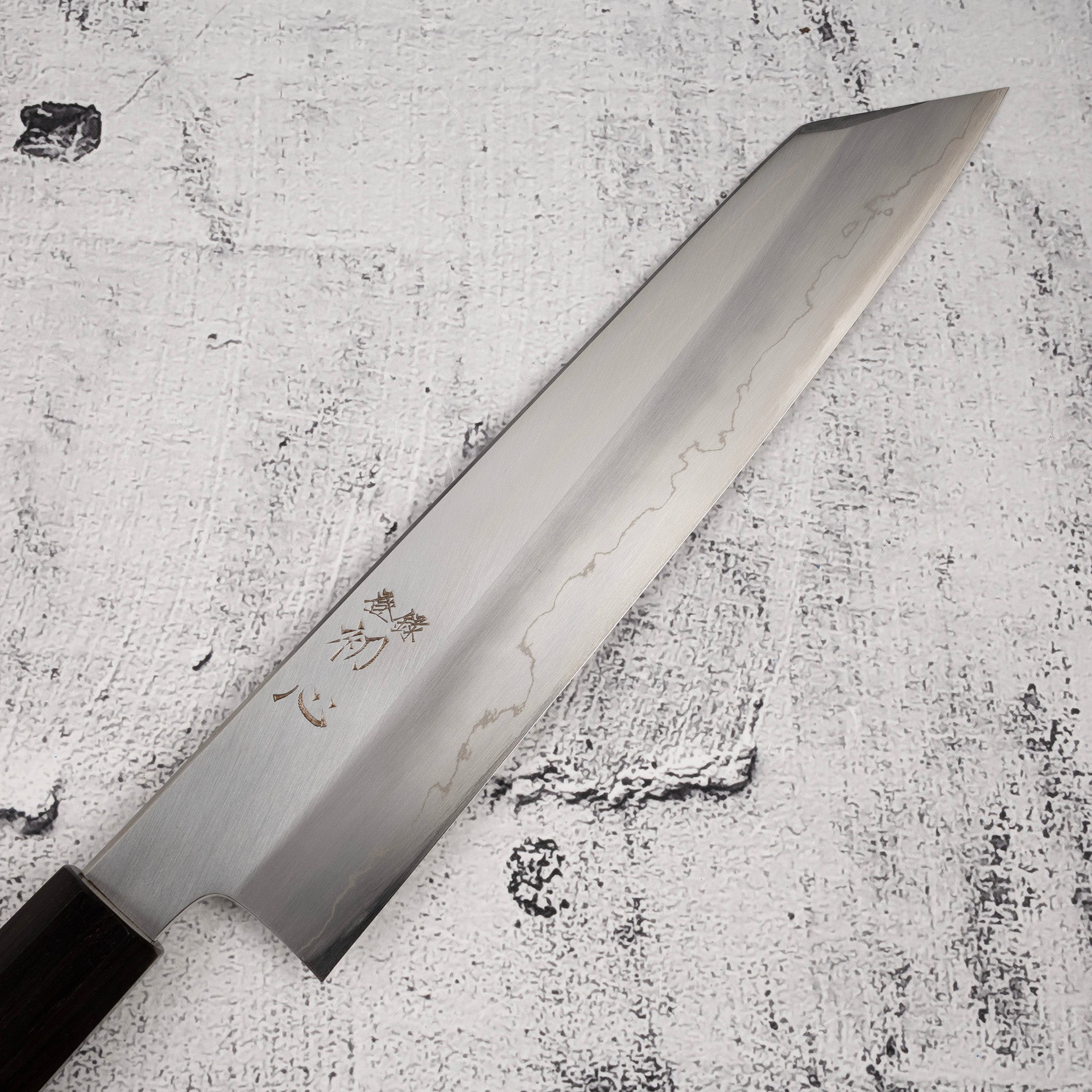 HatsukokoroxNakagawaGinsanWide-bevelKtipGyuto240mmb.jpg Hatsukokoro x Nakagawa Ginsan Wide-bevel K tip Gyuto 240mm, view 2