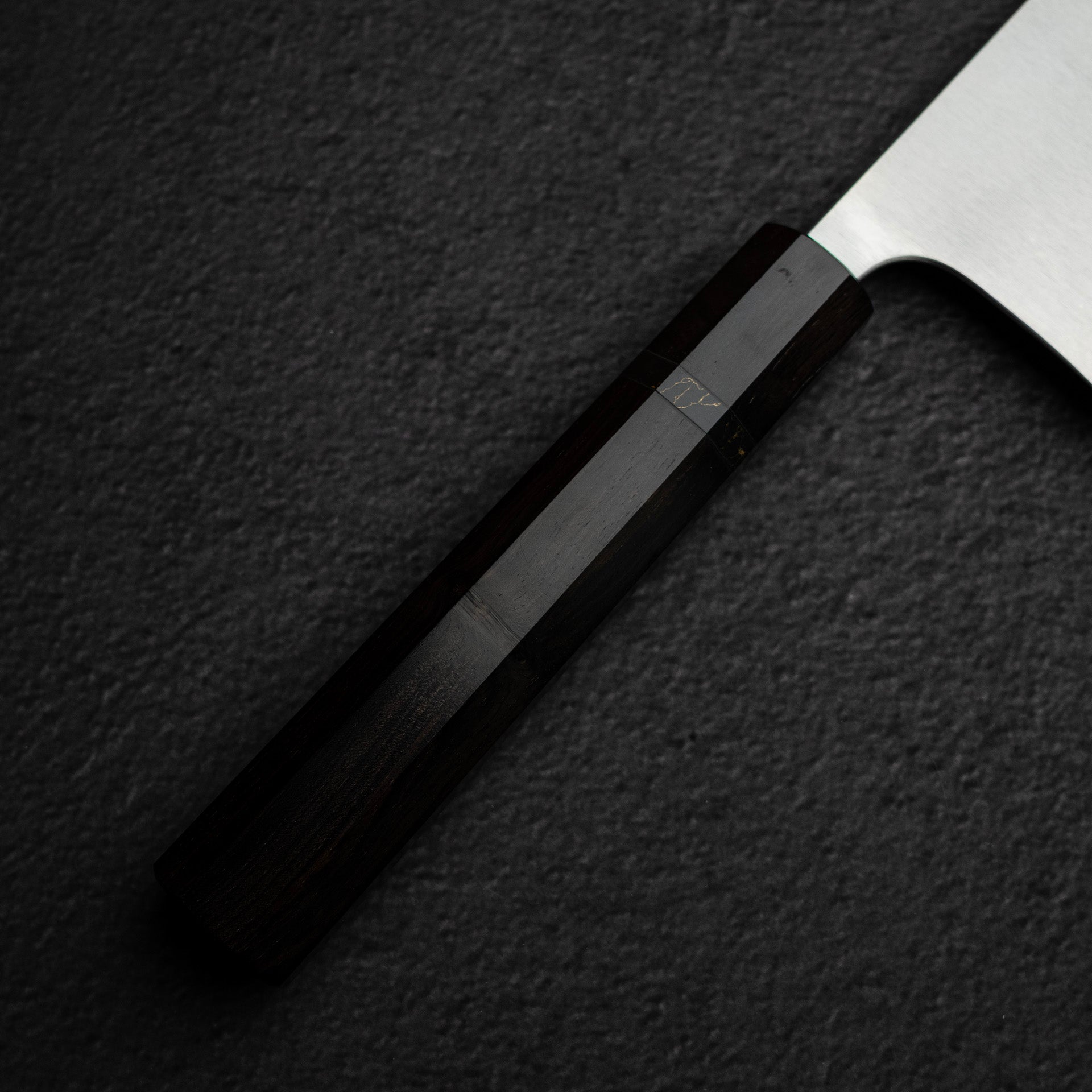 ShibataKoutetsuChromaxBossNakiri_EbonyBlackRingHandlei.jpg Shibata Koutetsu Chromax Boss Nakiri 175mm, Ebony Black Ring Handle, view 8
