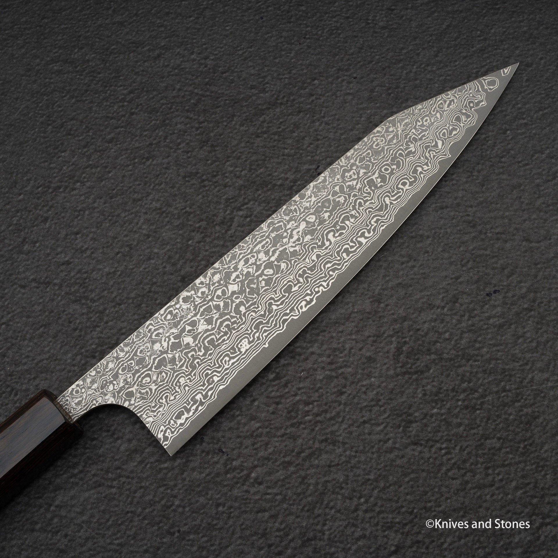 YoshimiKatoKintaroVG10DamascusK-tipGyuto210mmF.jpg YoshimiKatoKintaroVG10DamascusK tipGyuto210mmF