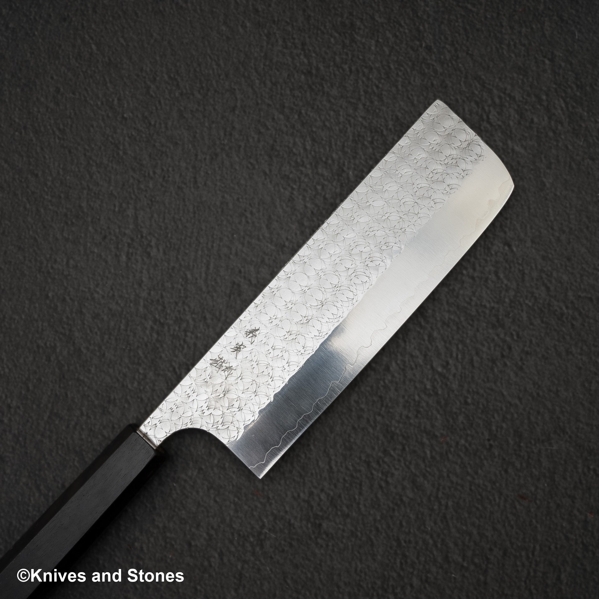 Yoshimi_Kato_Kintaro_Minamo_SG2_Nakiri_165mm-20240907-03.jpg Yoshimi Kato Kintaro Minamo SG2 Nakiri 165mm Ebony, view 3