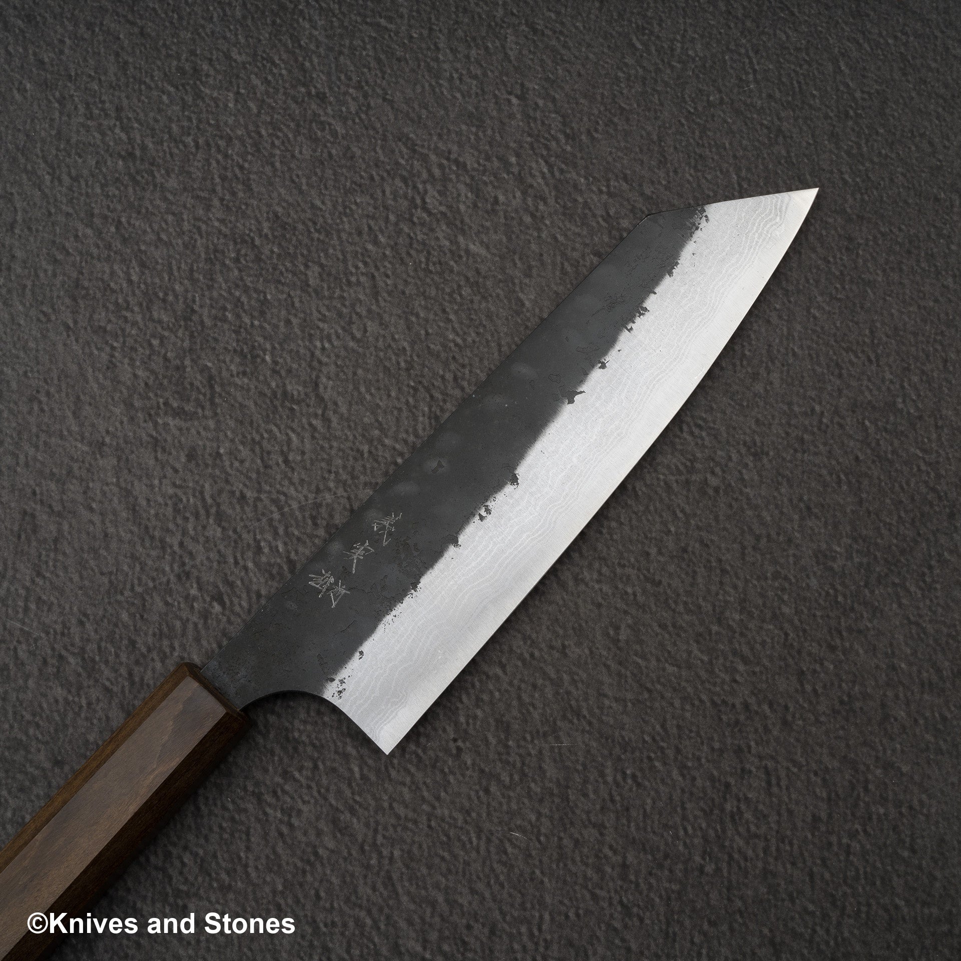 Yoshimi_Kato_Kintro_Aogami_Super_Damascus_KU_Nashiji_Bunka_180mm-20240718-03.jpg Yoshimi Kato Kintaro Aogami Super Damascus KU Nashiji Bunka 180mm, view 3